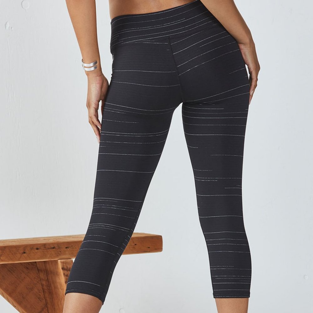 Fabletics Mid-Rise Printed Powerhold Capri